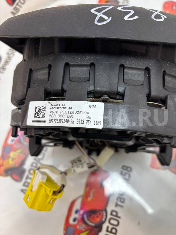подушка безопасности водителя Skoda Fabia оригинальный номер 5E08802011QB