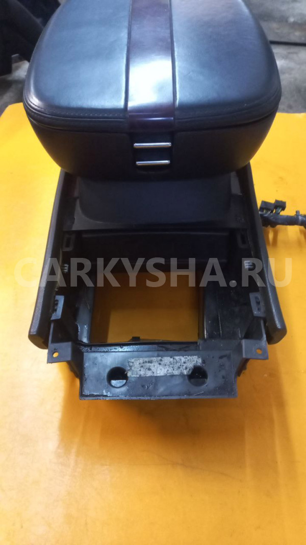 Подлокотник Cadillac Escalade 3 (2006-2014) Cadillac Escalade 