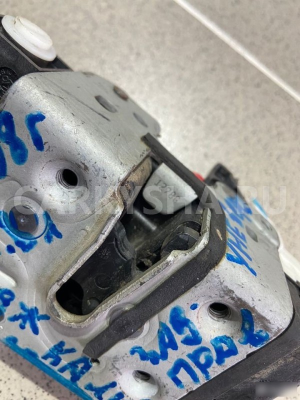 Замок двери задний правый Dodge Caliber SE 2008 Dodge Caliber 