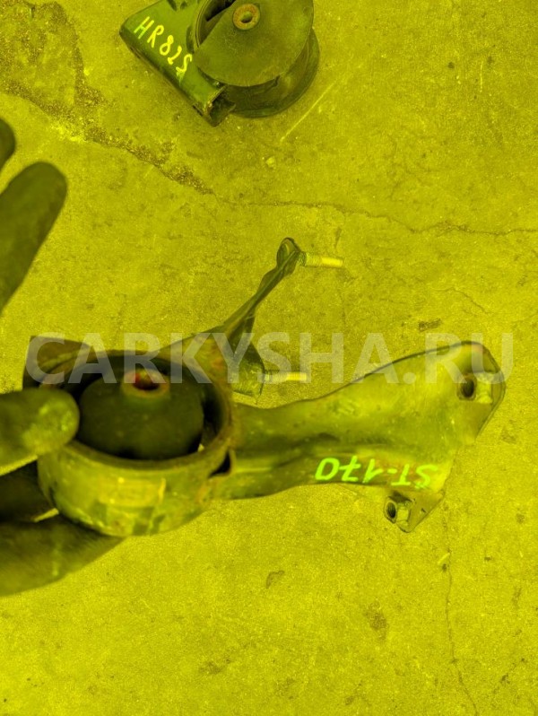 Подушка двигателя Toyota Carina 