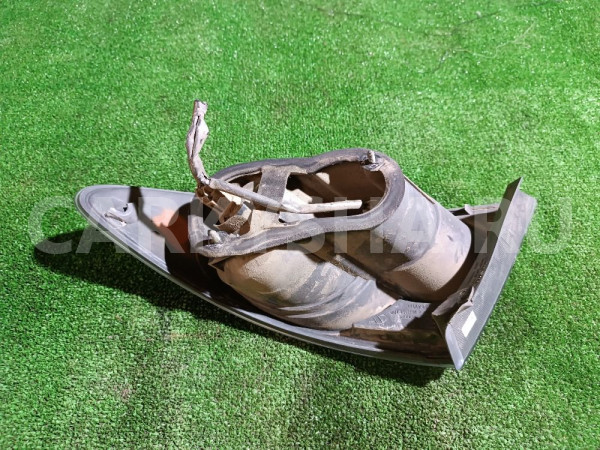 Фонарь задний наружный левый Mazda 2 оригинальный номер GJ6A51160E