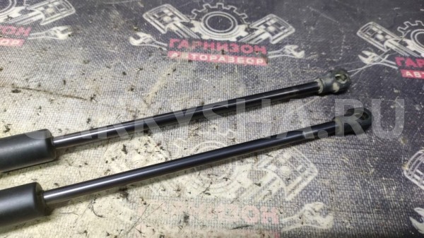 Амортизатор двери багажника Шевроле Лачетти Chevrolet Lacetti оригинальный номер 96940955