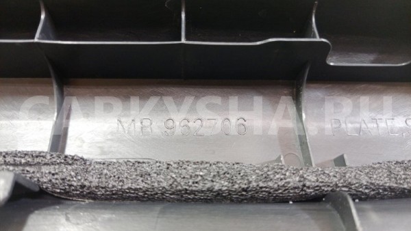 Накладка на порог (внутренняя) передняя правая Mitsubishi Outlander 