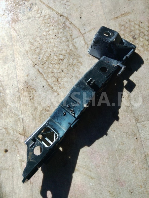 Кронштейн переднего бампера правый Kia Ceed ED1 Kia Cee'd 