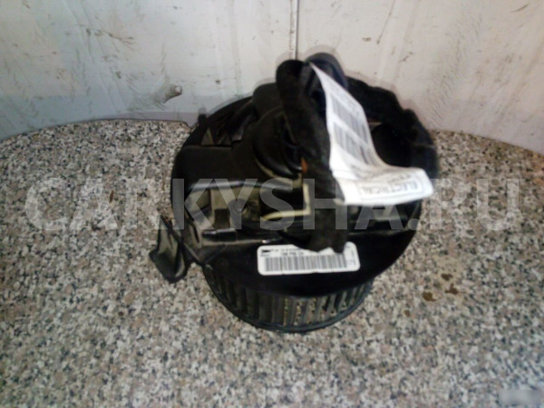 Моторчик отопителя Рено Дастер Renault Duster Renault 20 оригинальный номер 6001547691