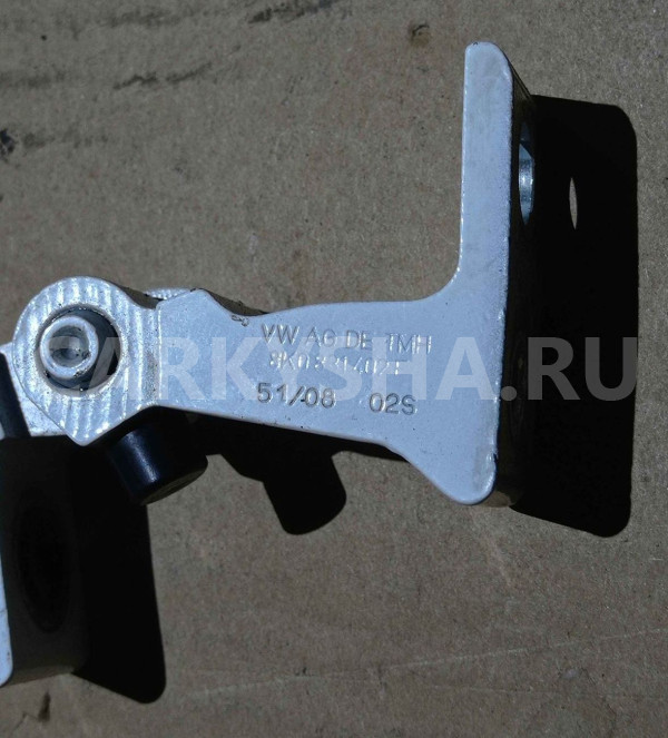 Петля двери Audi Q5 I (2008—2012) Audi 200 оригинальный номер 8K0831402F