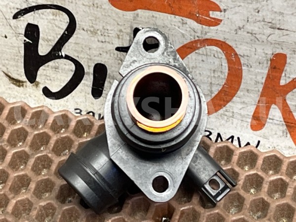 Угловой штуцер BMW X3 