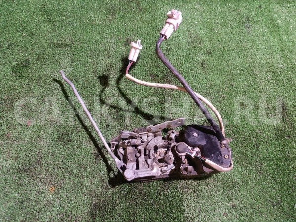 Замок двери передней правой Suzuki Cultus 