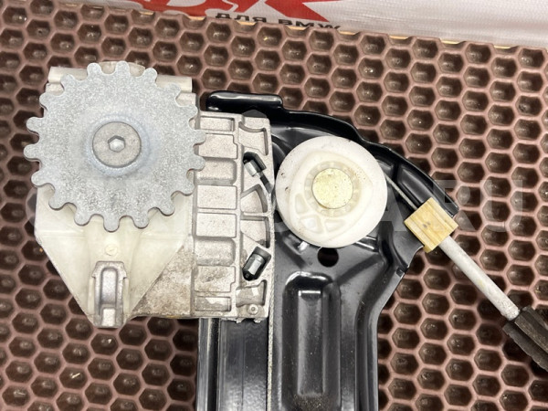 Стеклоподъемник Mini Hatch оригинальный номер 51 33 7 296 444, 51 33 7 296 444, 51337296444, 7296444