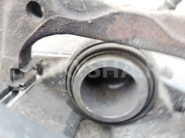 Суппорт передний левый Mercedes C W204 Mercedes-Benz C-klasse оригинальный номер A2044212381