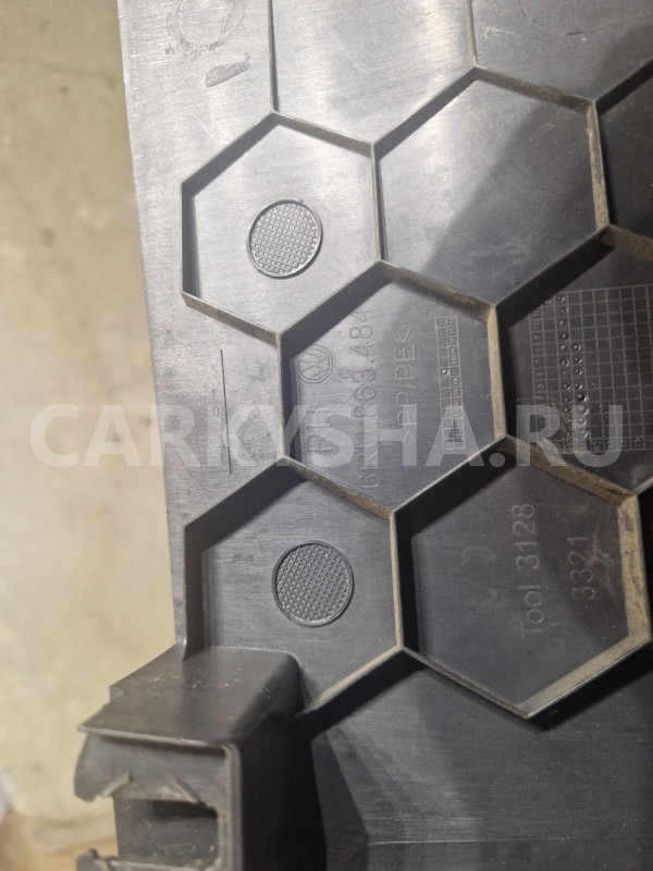 Обшивка стойки правая Volkswagen Polo Volkswagen Polo оригинальный номер 6RU863484