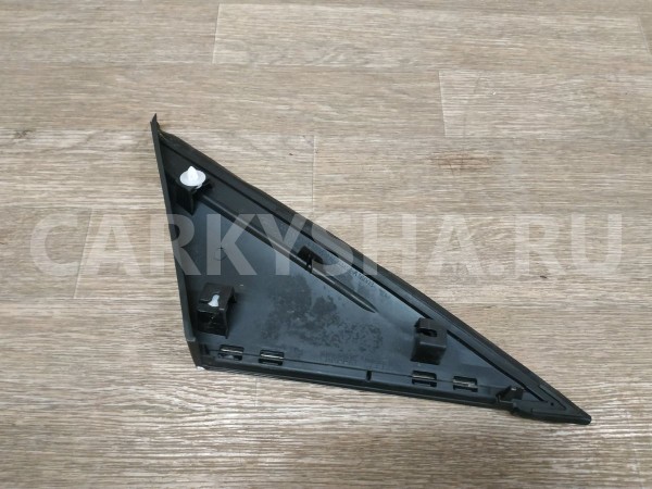 Накладка переднего крыла левого Ford Focus 