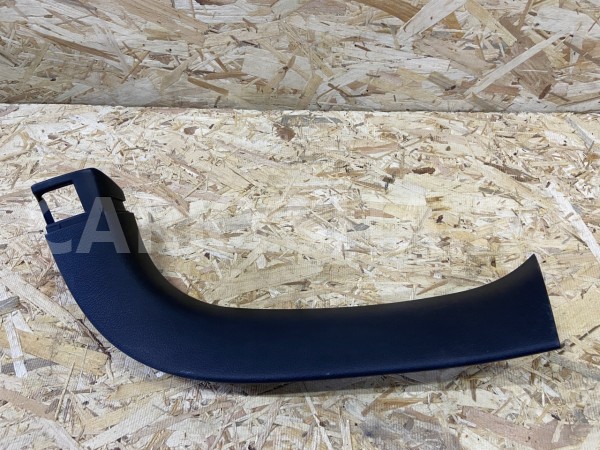 Обшивка двери багажника правая Lexus GX II Рестайлинг 2 оригинальный номер 67937-60171-C0