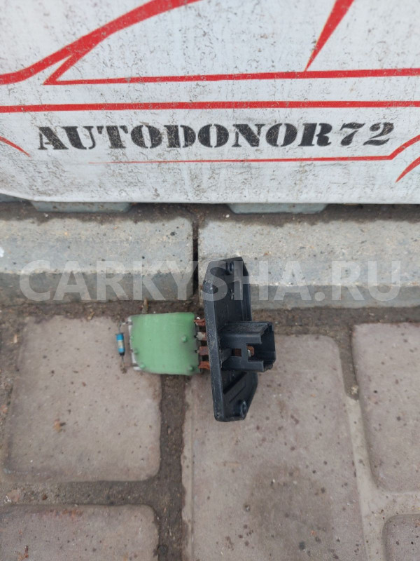 Резистор отопителя Toyota Avensis T250 Toyota Corolla оригинальный номер 8713802040