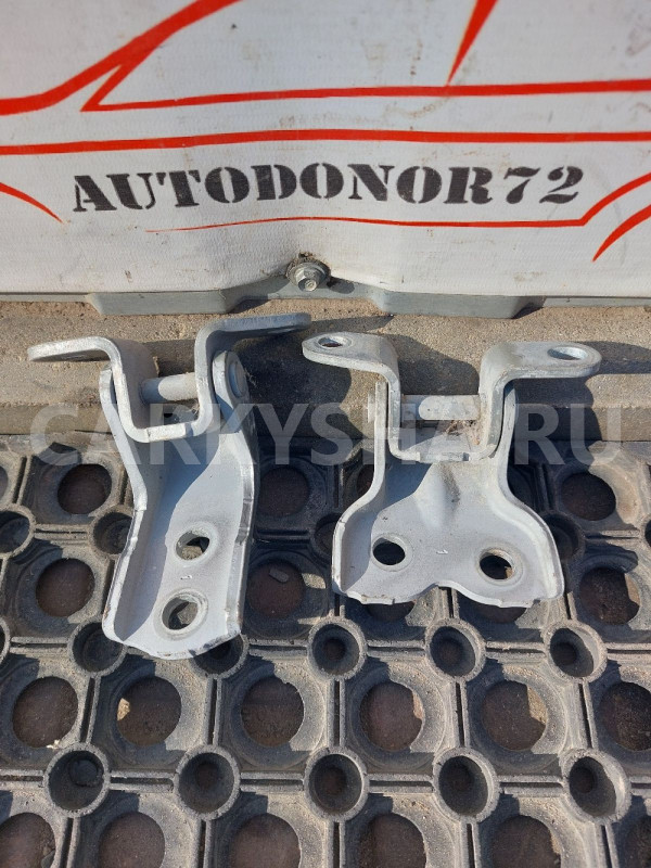 Петли передней правой двери  Toyota Avensis T250 Toyota Avensis оригинальный номер 687100D010