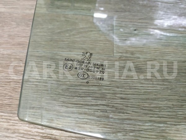 Стекло двери передней правой Peugeot 3008 