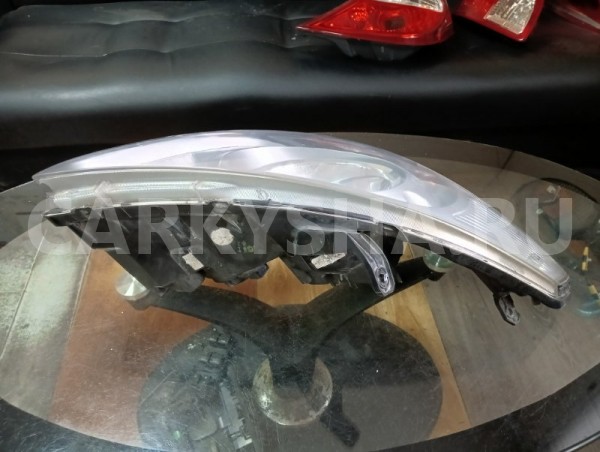 Фара галоген Hyundai Starex 2007-2017 921024H0XX, правая Hyundai Starex 