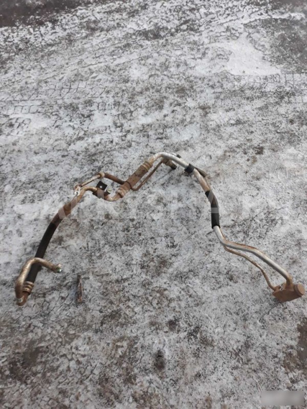 Трубка кондиционера Hyundai Santa Fe I (2000—2012) Hyundai Santa Fe 