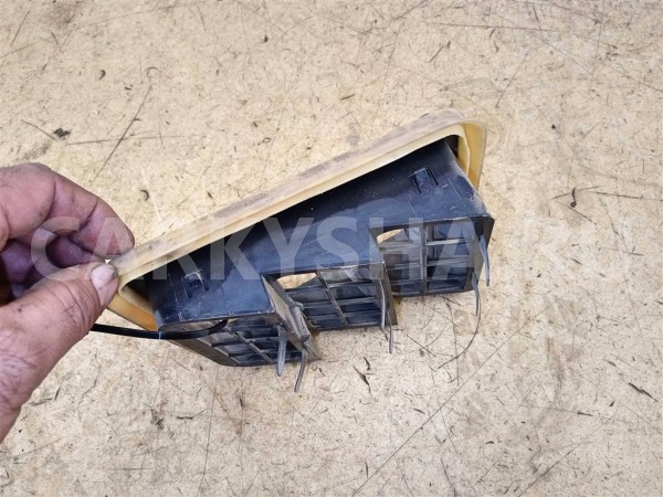 Название детали Решетка вентиляционная Модель Peugeot 308 Peugeot 308 оригинальный номер 7243AZ