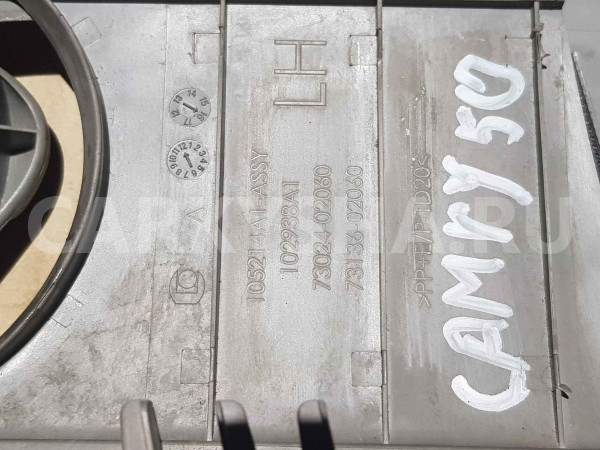 Обшивка стойки Toyota Camry XV50 рестайлинг 2 (2017—2018) Toyota Camry оригинальный номер 7302402060