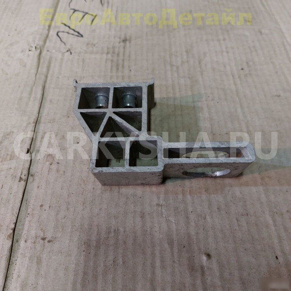 Кронштейн радиатора Mercedes GLC C253 X253 Mercedes-Benz GLC 