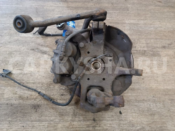 Кулак поворотный передний правый Kia Sorento оригинальный номер 512513E200