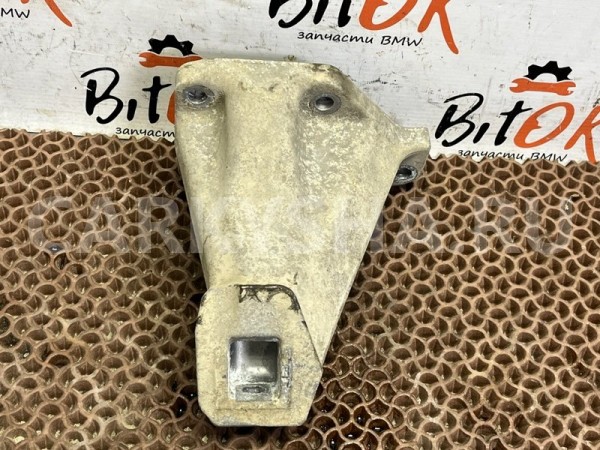 Кронштейн двигателя BMW 7er 