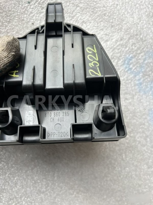 Крепление знака аварийной остановки audi A5 8T Audi A5 