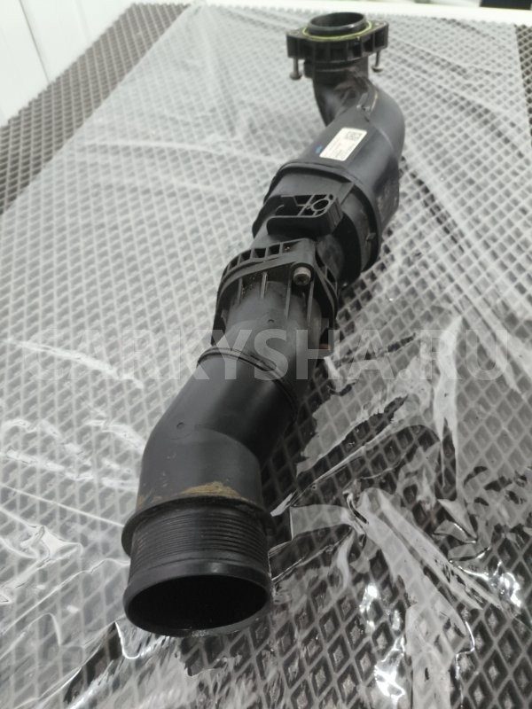 Патрубок интеркулера Audi Q8 2019 06M145673DA 4M DCB Audi Q8 