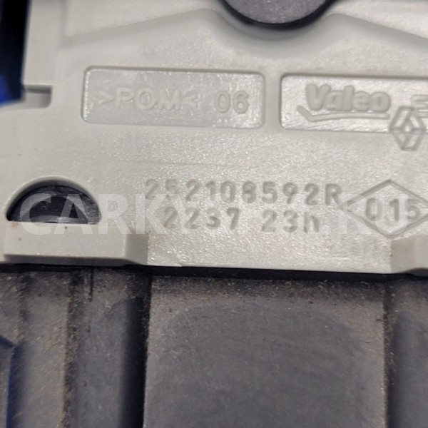 Кнопка центрального замка Renault Duster 2012 252108592R HSA F4R Renault Duster 