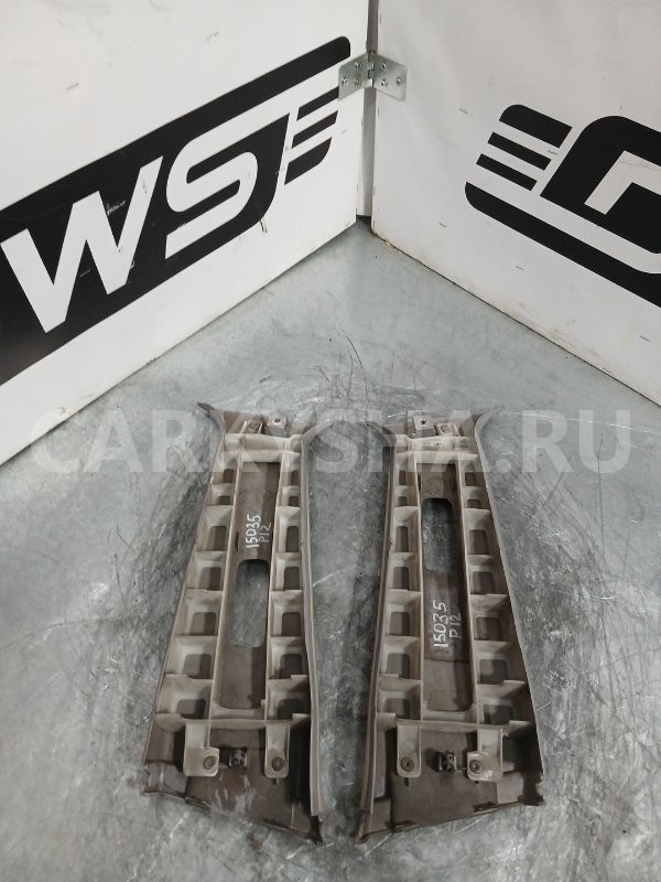 Накладка стойки Nissan Primera 