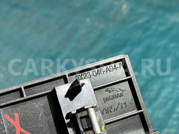 Панель подлокотника Jaguar XF X250 Jaguar XF оригинальный номер 8X23046A94A