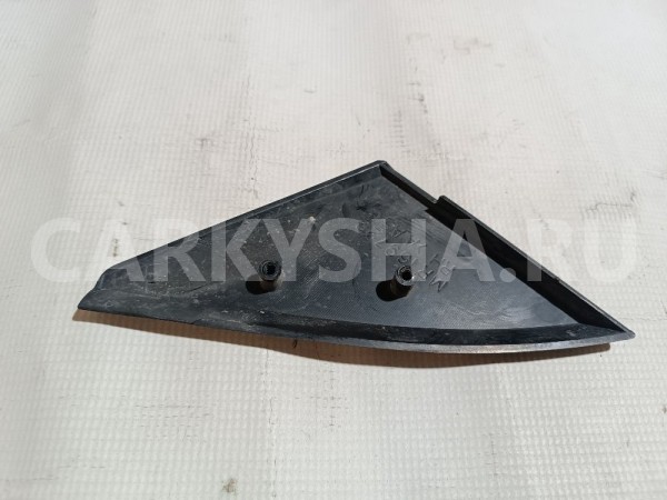 Накладка двери передней правой Mitsubishi Diamante 