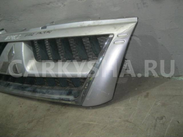 Решетка радиатора Mitsubishi Pajero /Montero (V6, V7) 2000-2006 Mitsubishi Montero оригинальный номер MN117713