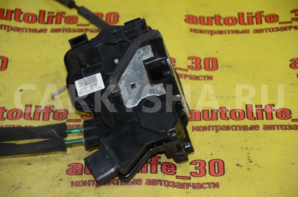 Замок двери передней правой Kia Soul 