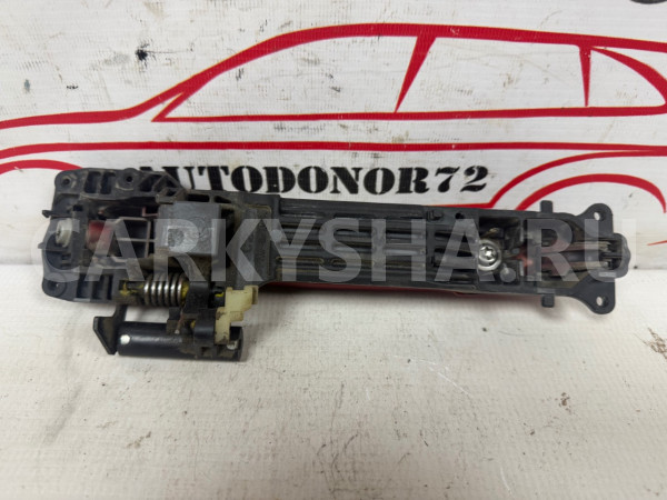 Ручка двери наружная передняя правая Suzuki SX4 Suzuki Grand Vitara оригинальный номер 8281163J00