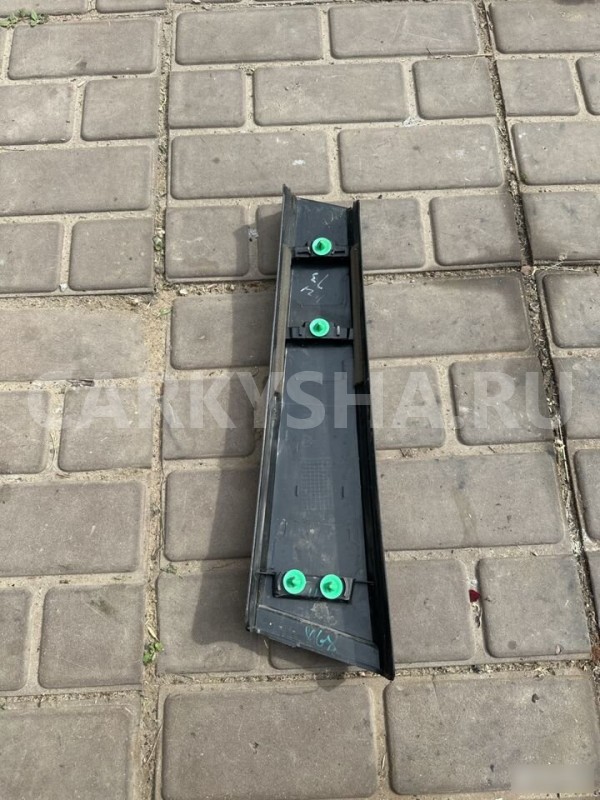Накладка средней стойки левой Citroen C4 b7 Citroen C4 оригинальный номер 96765754xt