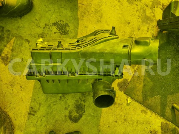 Корпус воздушного фильтра Ford Explorer 