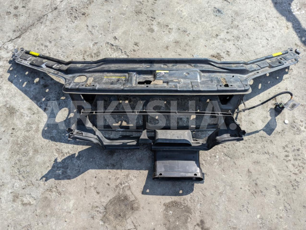 Планка телевизора Volvo C70 оригинальный номер 30655380