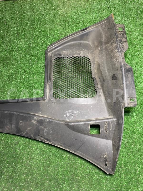 Решетка под лобовое стекло Volvo S60 оригинальный номер 31298771