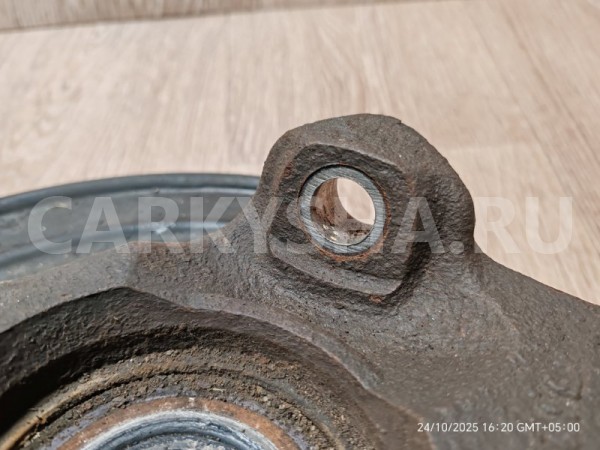 Кулак передний правый Nissan Terrano 2018 8200881829 F4R Nissan Terrano 