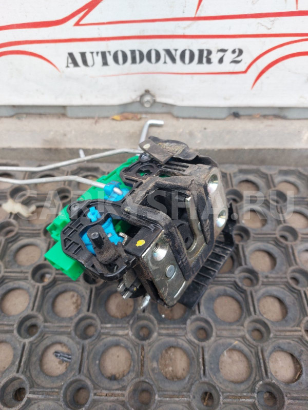 Замок двери задней правой Hyundai Solaris Hyundai Solaris оригинальный номер 814201R030