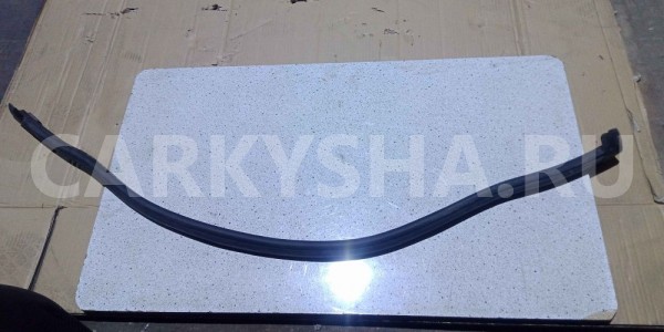 Уплотнитель капота Renault Sandero I (2009—2014) Renault 14 оригинальный номер 8200733180