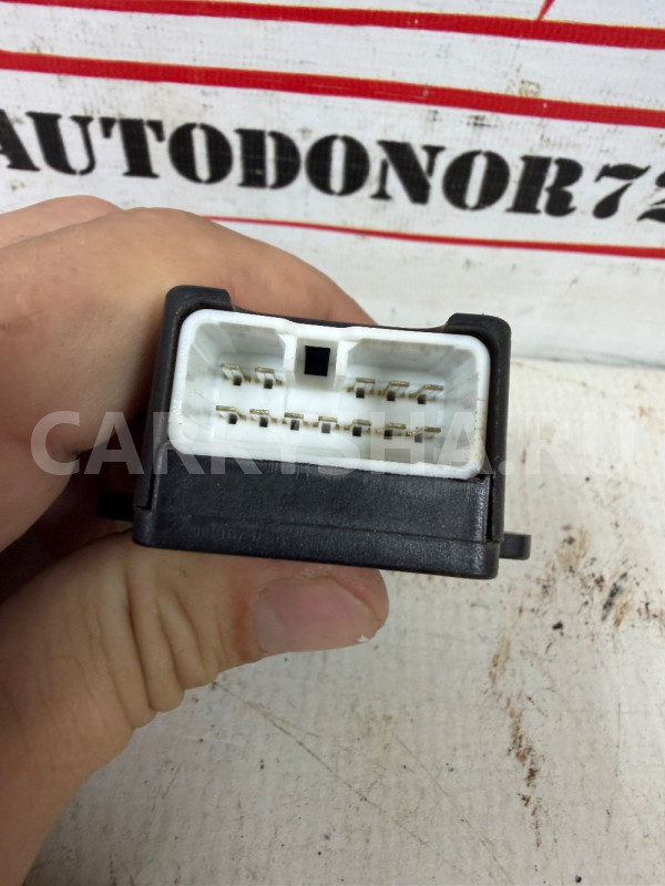 Блок подогрева сиденья Hyundai Elantra 5 Hyundai Elantra оригинальный номер 881963X500