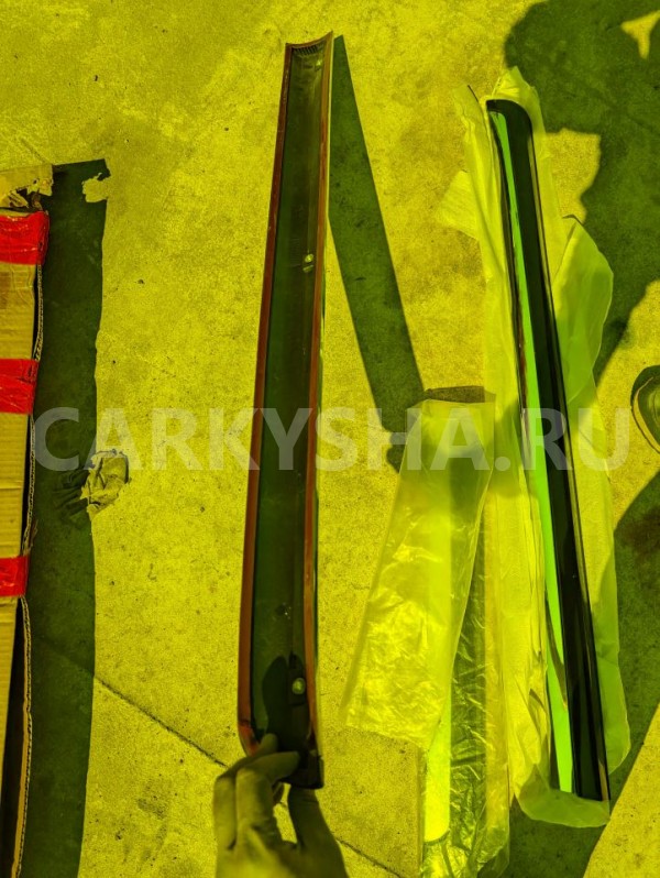 Молдинг на дверь Toyota Land Cruiser 