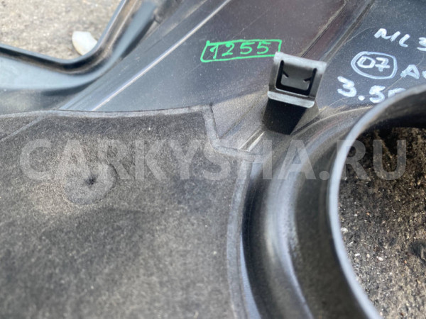 Крышка двигателя Mercedes-Benz M-класс W164 Mercedes-Benz M-klasse оригинальный номер A2720100367