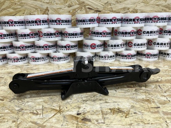 Домкрат механический Lexus ES VII оригинальный номер 09111-33060