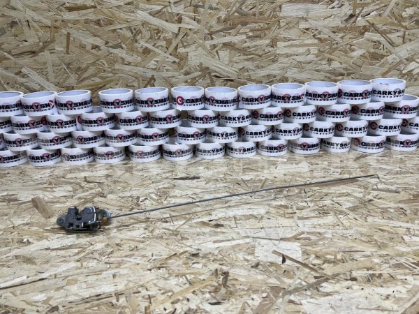 Замок заднего борта левый Toyota Hilux VIII – пикап двойная кабина оригинальный номер 65790-0K010