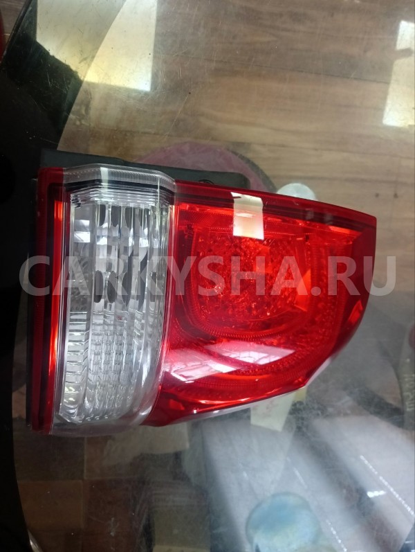 Фонарь Toyota Land Cruiser 2007-2012 8156160750 200, правый Toyota Land Cruiser 