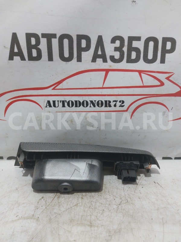 Кнопка стеклоподъемника задняя левая Hyundai Getz Hyundai Getz оригинальный номер 935801C010